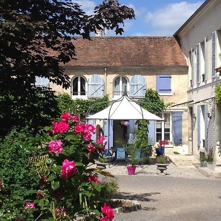 Hotel La Chasse Royale Plailly Exteriér fotografie