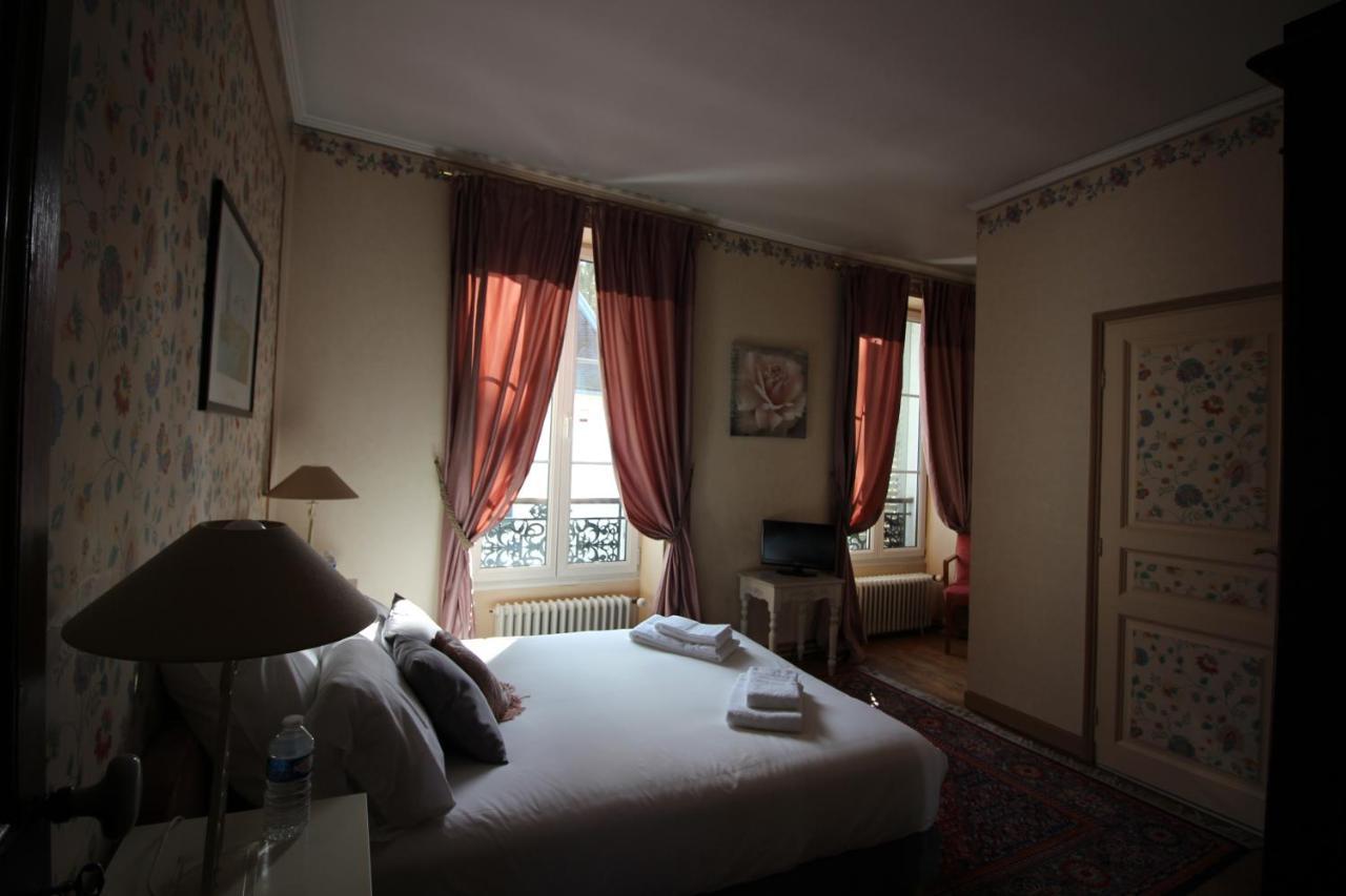 Hotel La Chasse Royale Plailly Exteriér fotografie