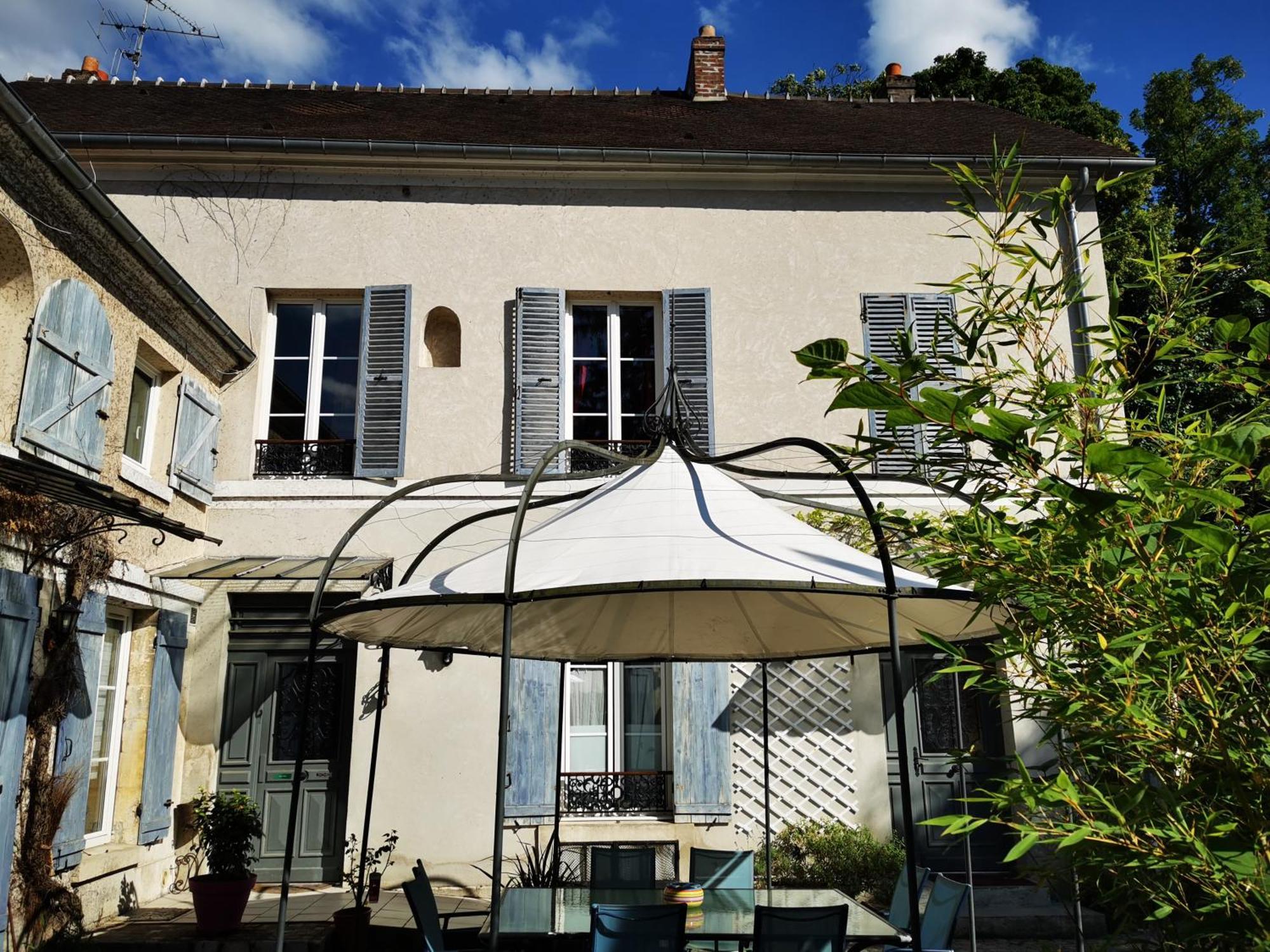 Hotel La Chasse Royale Plailly Exteriér fotografie